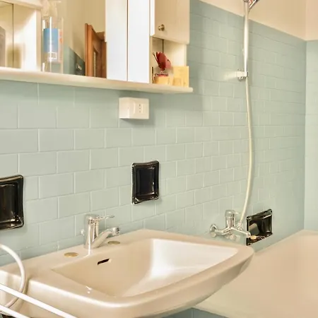 Doctorj's House * ليتْسّينو